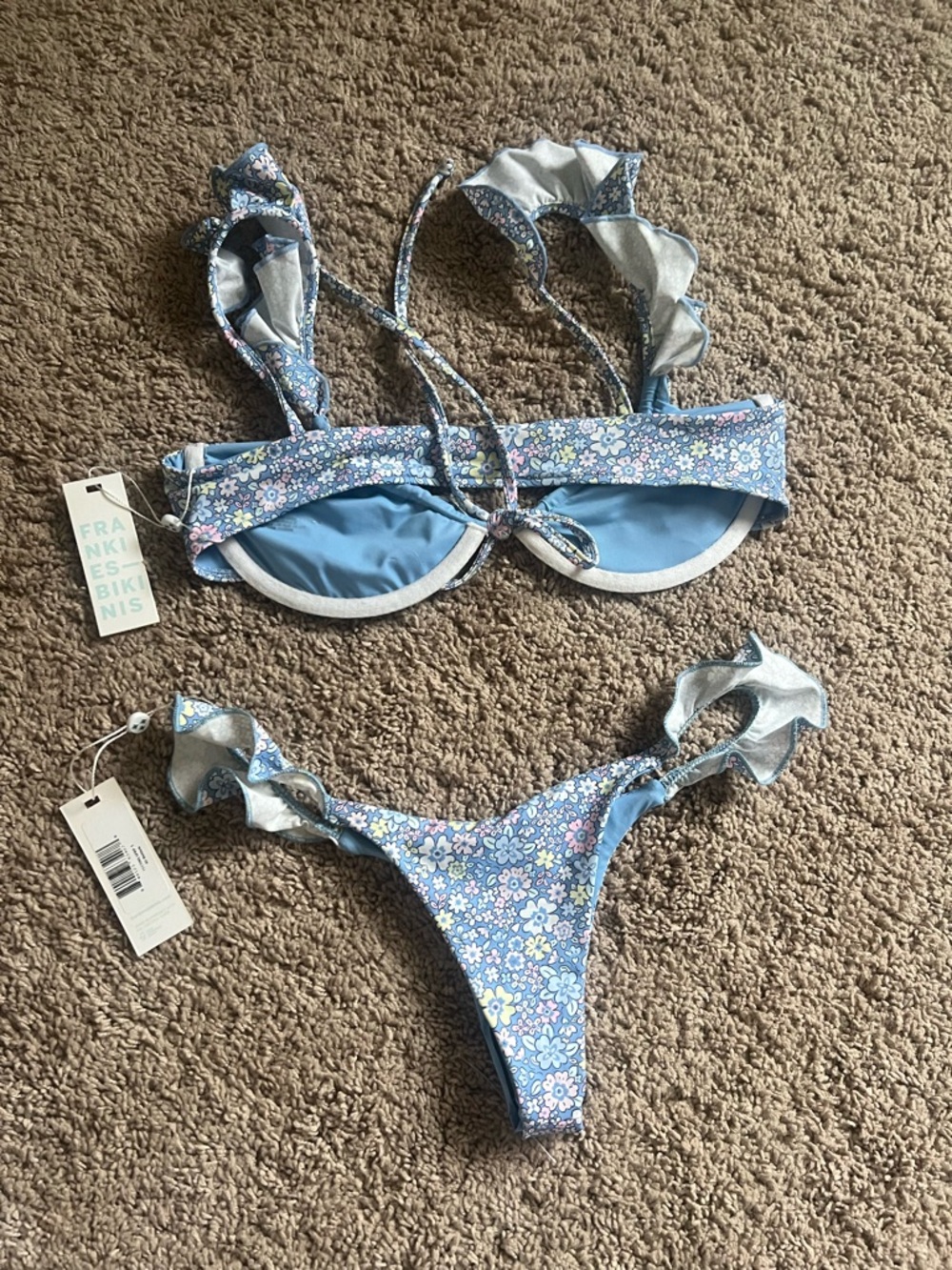 Frankies Bikini’s Floral Ruffle Bikini Set - Picture 4 of 4